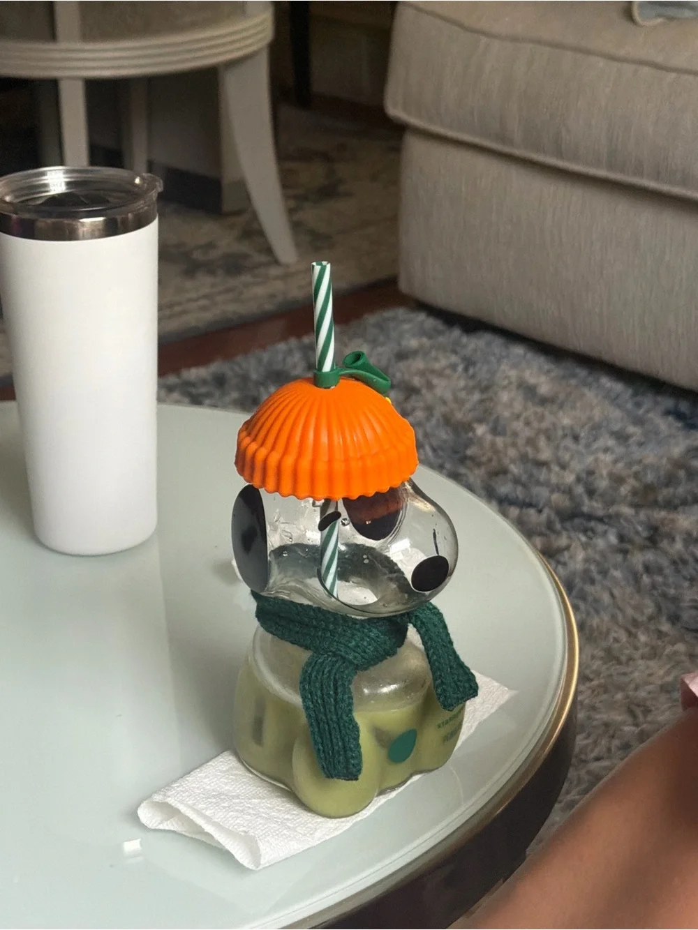 Peanuts x starbucks collab- SNOOPY glass cup.
